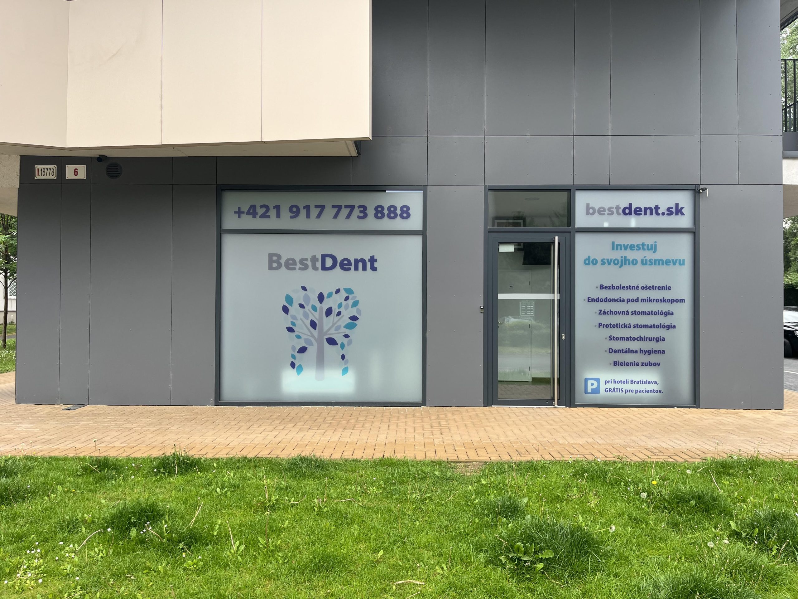 Fasáda ambulancie BestDent, Bratislava Ružinov
